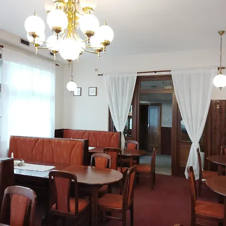 Lucni Dum Hotel 3*