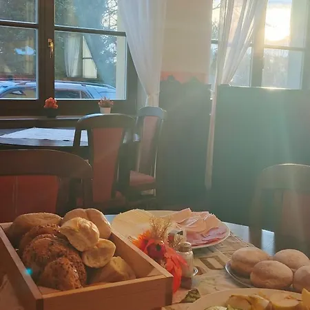 卢克尼杜姆酒店 3*